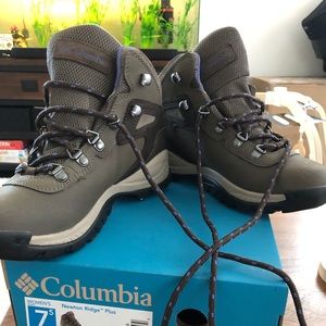 Columbia Newton Ridge Boots